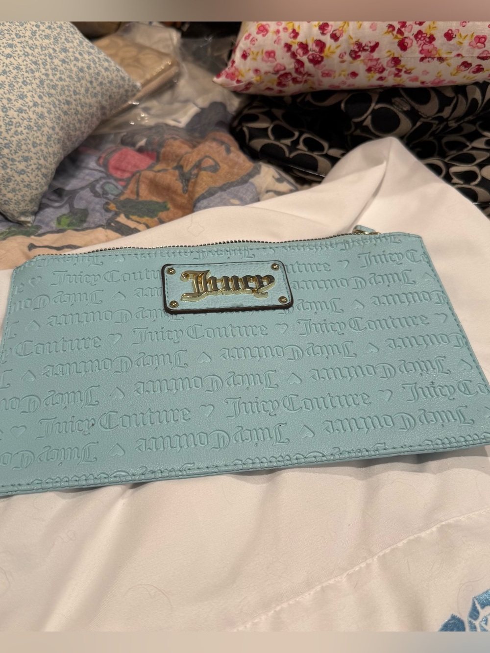 Juicy Couture Icicle Blue Debossed Logo Wristlet Wallet - Picture 1 of 7